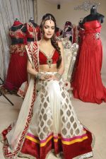 Shazahn Padamsee in designer Archan Kocchar bridal outfit for Luv Israni_s photo shoot in Juhu, Mumbai on 13th Dec 2012 (11).JPG